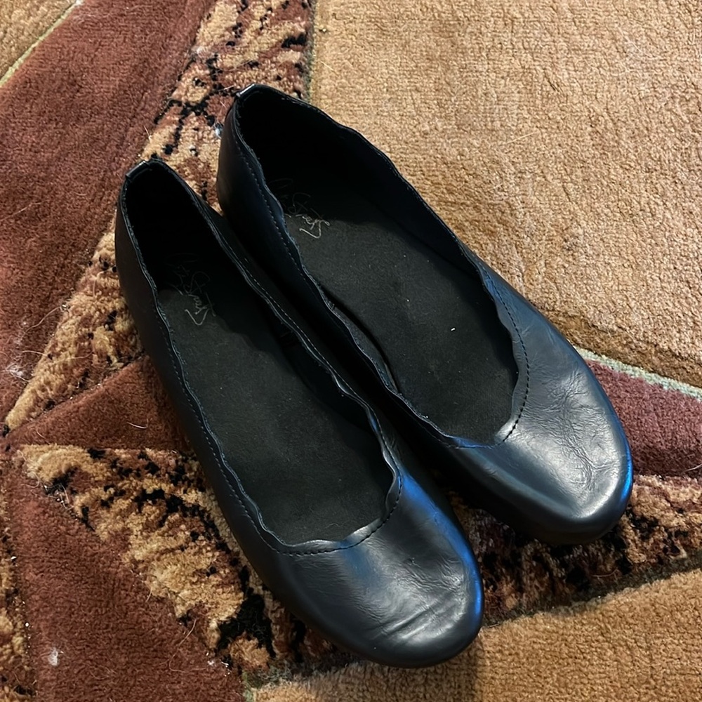 Black dress shoes. Hardly worn.